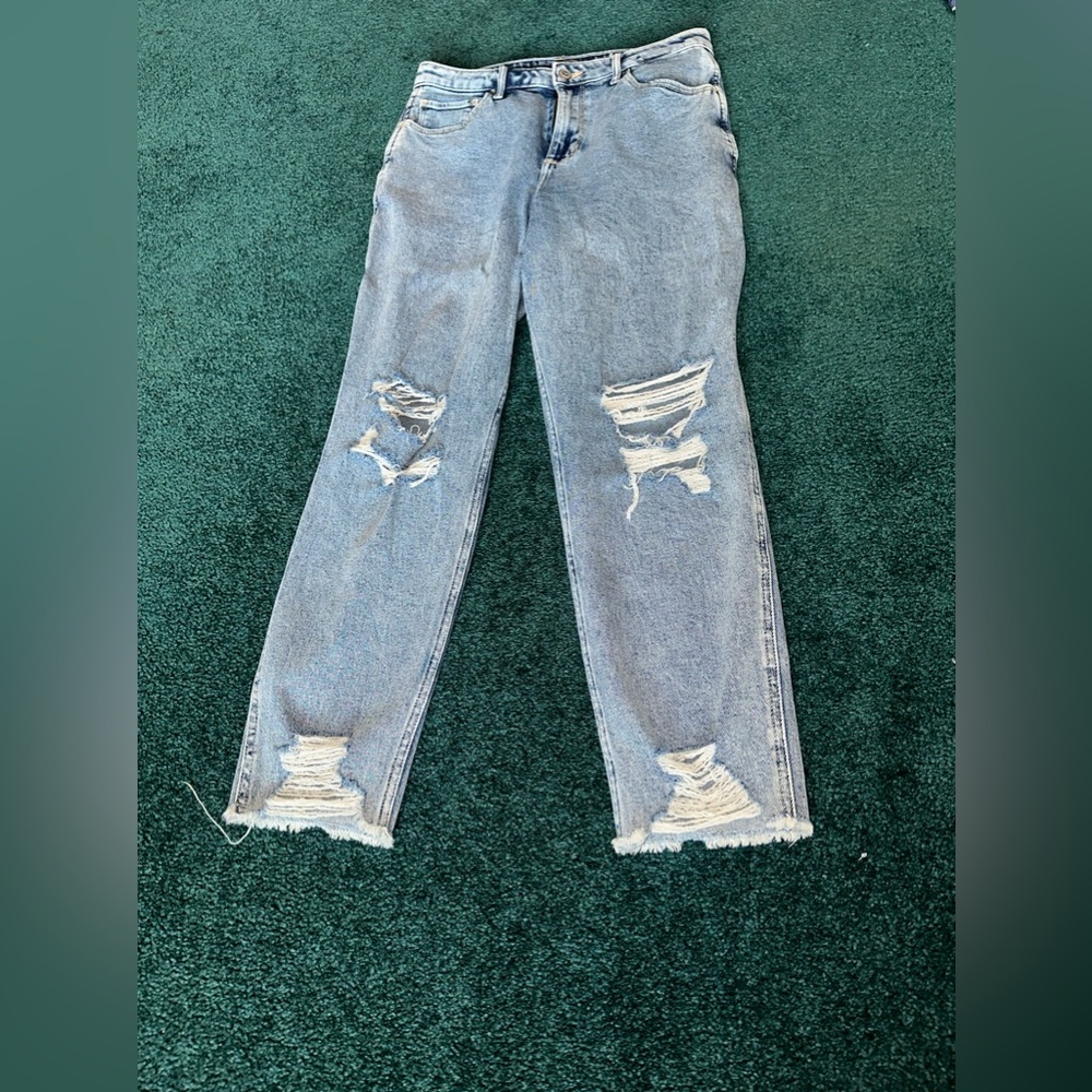 Hollister mom’s jeans , high rise, size 27-29